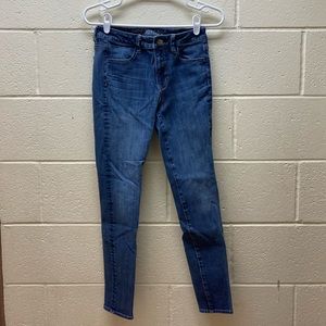American Eagle 360 Super Stretch Skinny Blue Jeans / Size 4